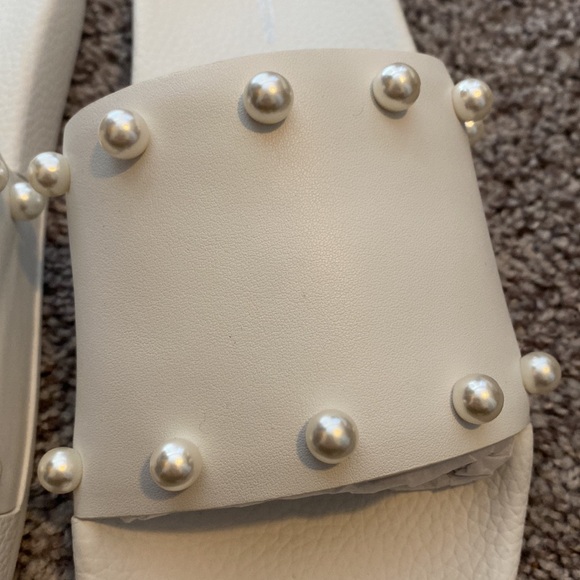 NIB Stuart Weitzman ‘Superstud’ Pool Slide - Picture 2 of 5